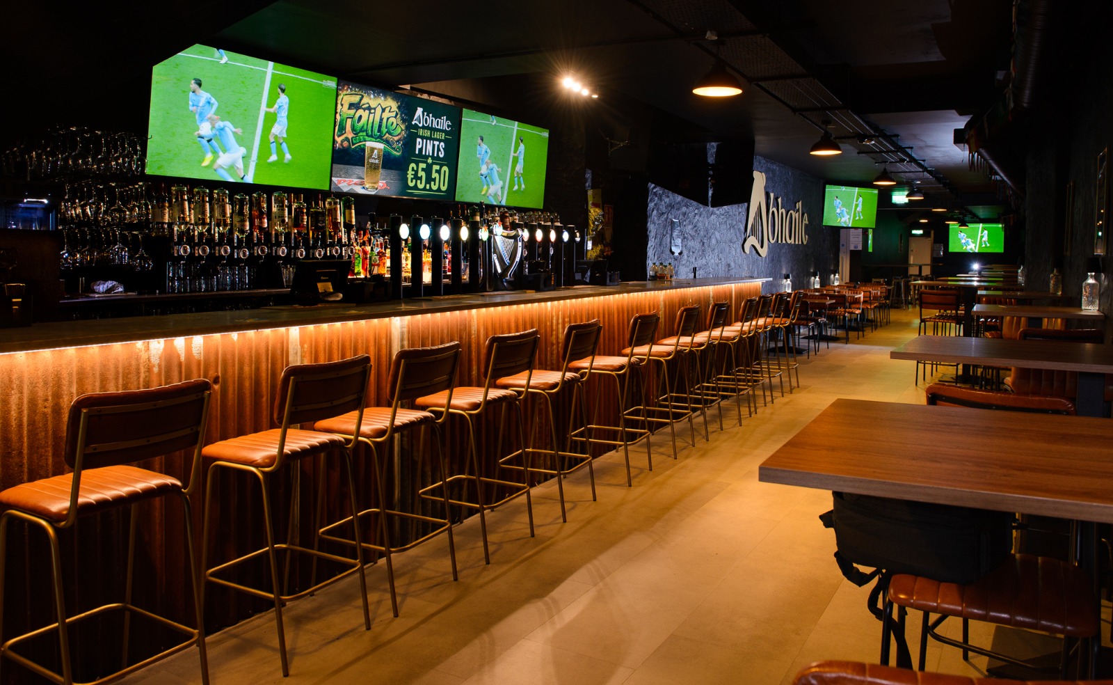 The Sports Bar - First floor with wide-screen TVs for live sport